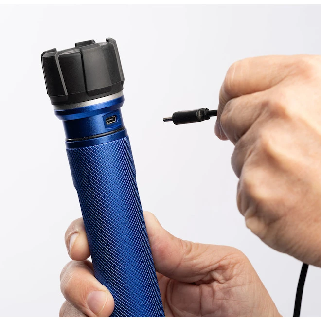 Lampe De Poche DEL Rechargeable Kobalt, 1000 Lumens 2 Lampe De Poche DEL Rechargeable Kobalt, 1000 Lumens – Image 2