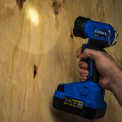 Lampe De Travail Kobalt 24 V Max, 200 Lumens, Bleue Et Noire, Sans Batterie 5 Lampe De Travail Kobalt 24 V Max, 200 Lumens, Bleue Et Noire, Sans Batterie -Kobalt Boutique 45595023c L