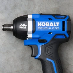 Kobalt Clé à Chocs Sans Fil Kobat 24 V Max, 1/2 Po, Bleue Et Noire, Moteur Sans Balai, Outil Seul Sans Batterie 7 Kobalt Clé à Chocs Sans Fil Kobat 24 V Max, 1/2 Po, Bleue Et Noire, Moteur Sans Balai, Outil Seul Sans Batterie -Kobalt Boutique 45595050c L